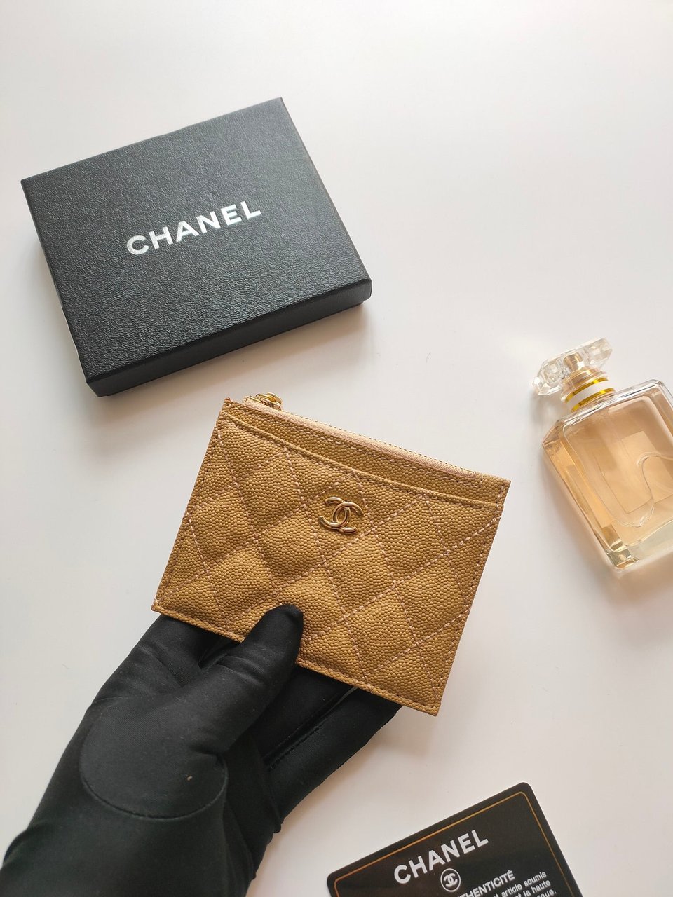 Chanel Zipped Card Holder 11.5 Amber Grained Calfskin Gold Icon view 3