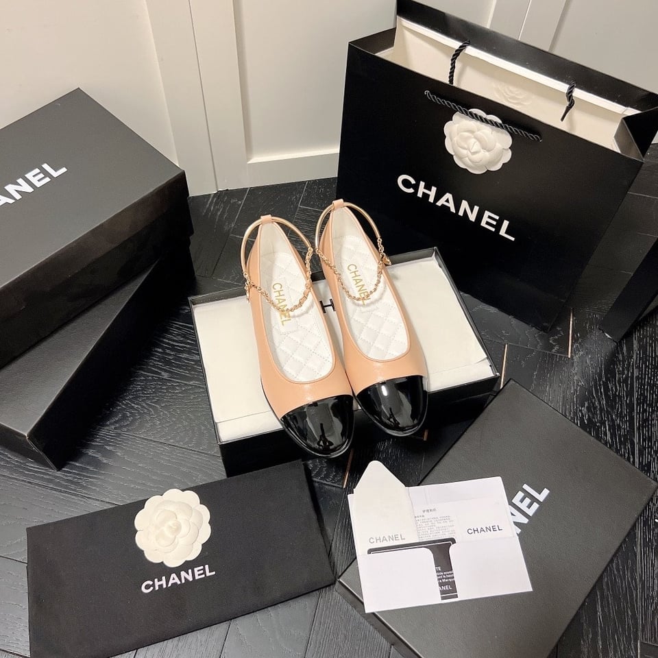 Chanel Interlocking Cc Logo Ballet Flats Black Pink view 10