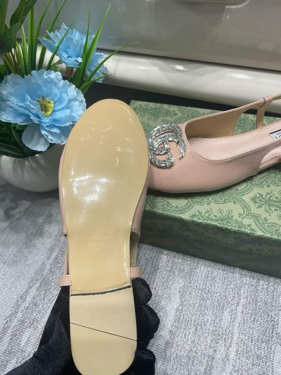 Gucci Logo Embellished Slingback Flats Light Pink view 3