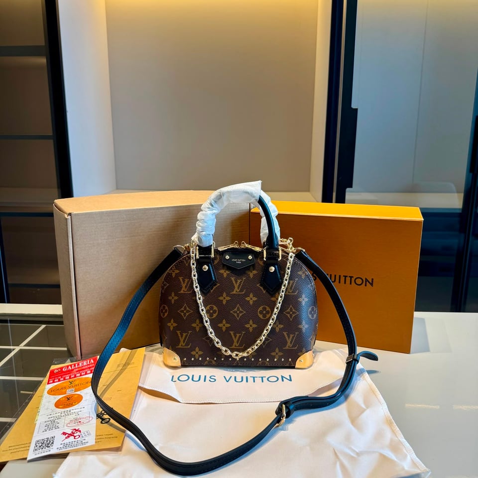 Louis Vuitton Alma Trunk BB Bag Monogram Canvas 22cm M26084 view 2
