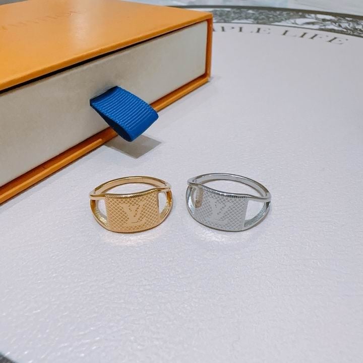 Louis Vuitton Ring Gold view 2