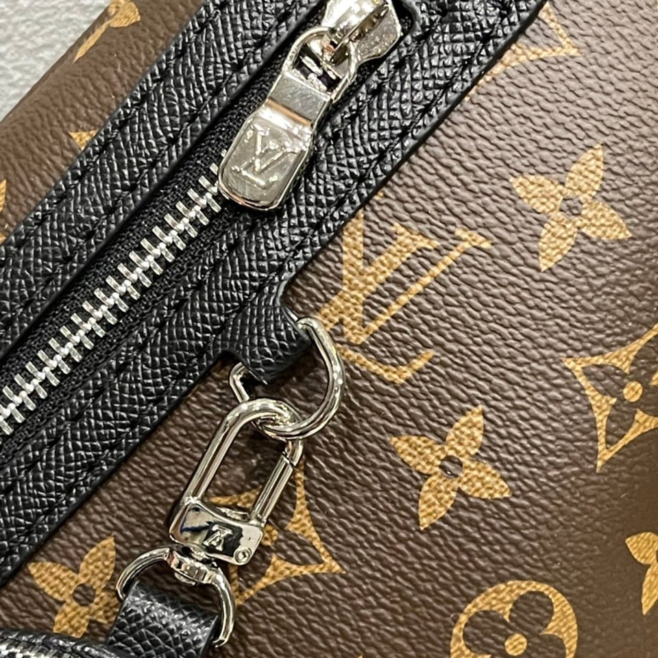 Louis Vuitton Duo Sling Bag Brown 42Cm M30936 view 6
