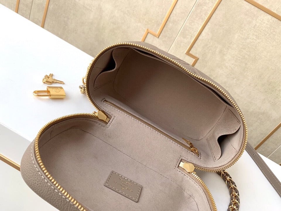 Louis Vuitton Vanity Pm Dune 19cm/7.5in view 9