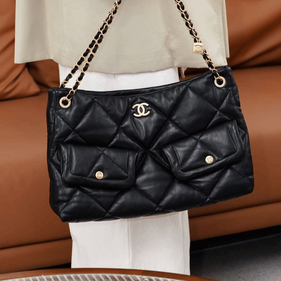 Chanel Hobo Shopping Bag Black – Gold Lambskin 38cm/15in view 12