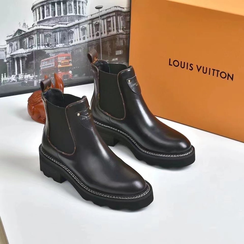 Louis Vuitton Beaubourg Ankle Boots Calf Leather Black view 4