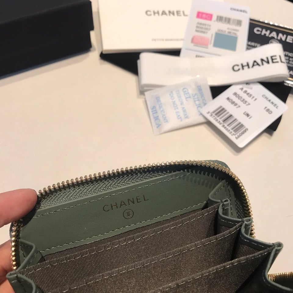 Chanel Zipped Caviar Purse 11 Turquoise Calfskin Gold Icon view 6