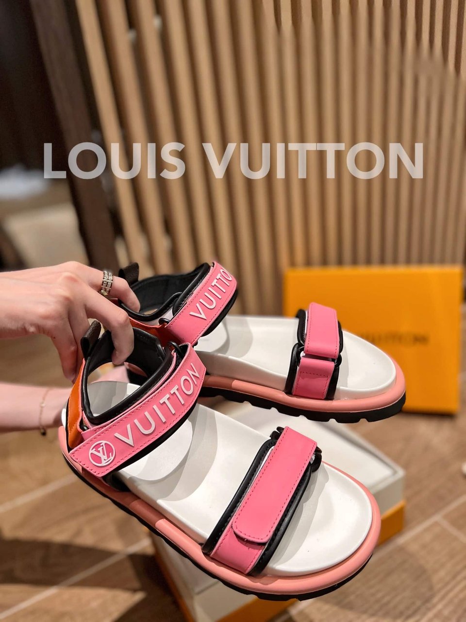 Louis Vuitton Pool Pillow Comfort Sandals Pink 1A9Oci view 4