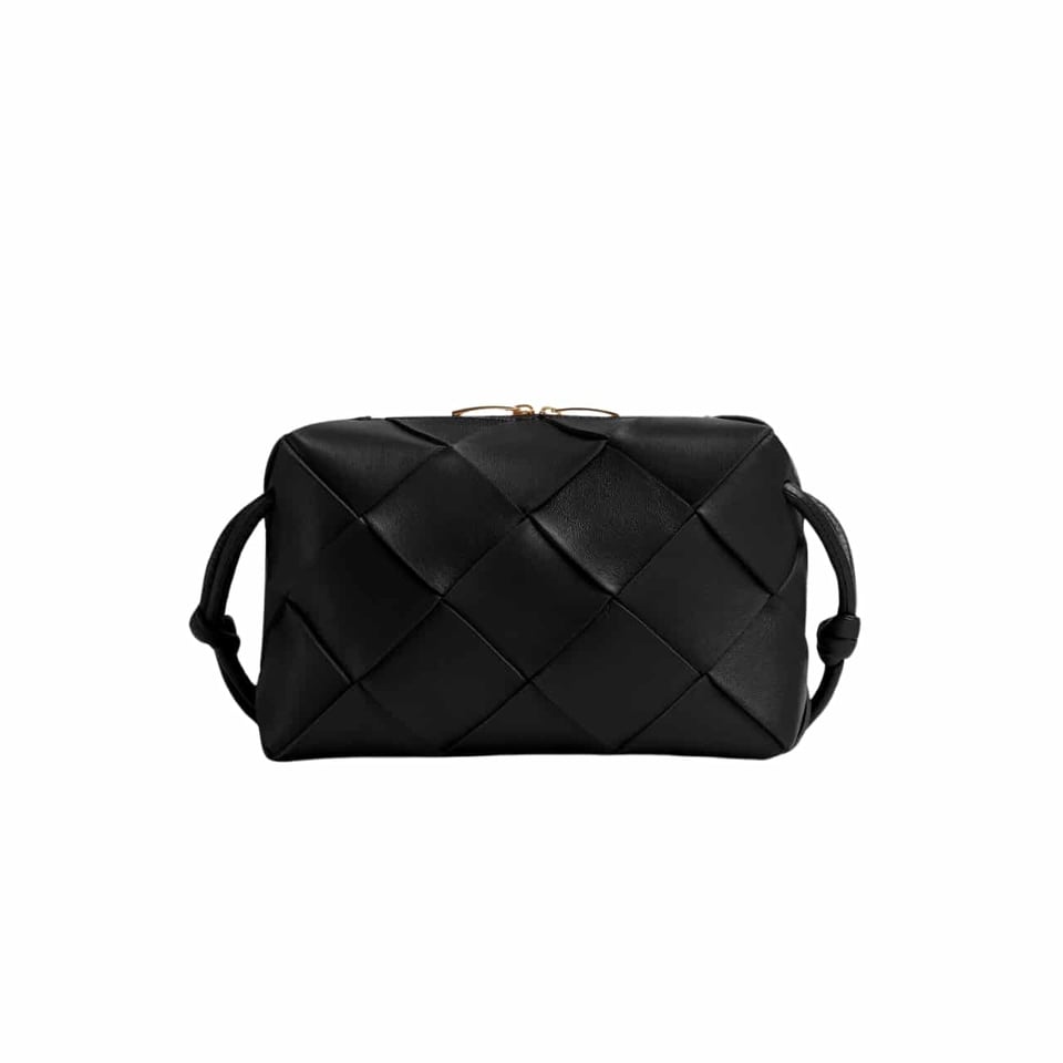 Bottega Veneta Small Camera Bag Mxn 52 400 Black 18Cm