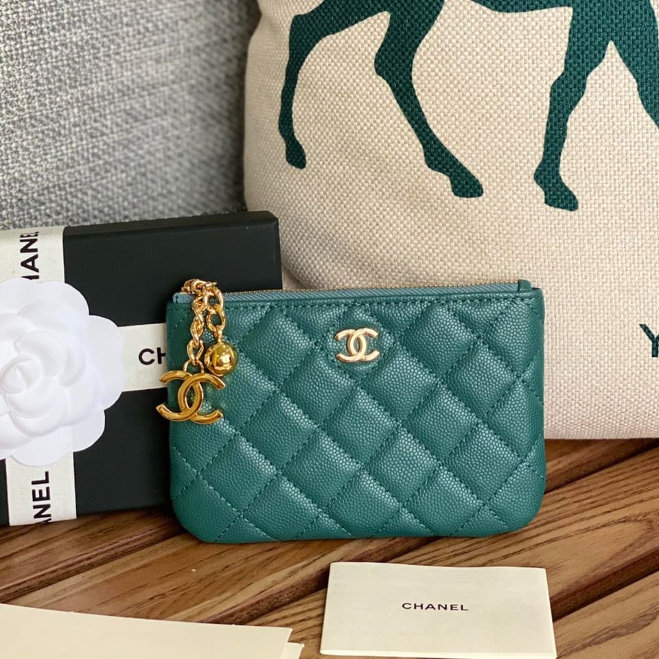 Chanel Zipped Wallet 14Cm Dark Green Caviar Gold Hardware view 2