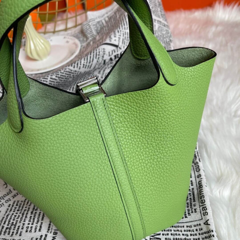 Hermes Picotin Lock Bag In Taurillon Clemence Vert Criquet 22Cm view 6