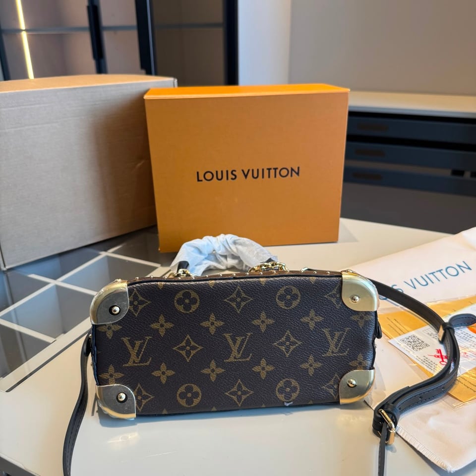 Louis Vuitton Alma Trunk BB Bag Monogram Canvas 22cm M26084 view 5