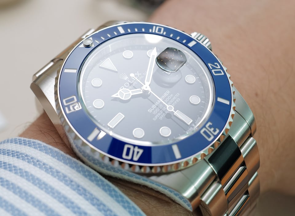 Rolex Submariner 41mm Black Dial 126619LB view 8