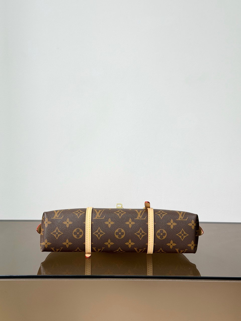 Louis Vuitton Squire East West bag 29cm M28953 view 3