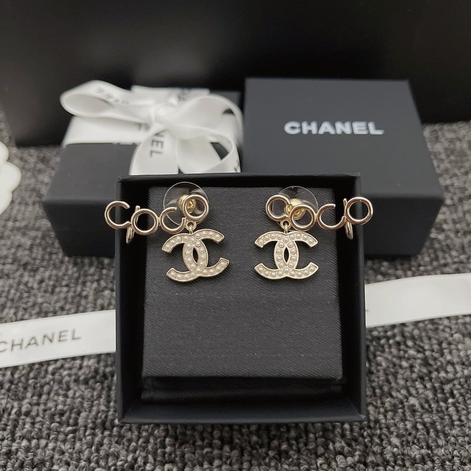 Chanel Metal Pearl Cc Coco Climber Clip On Earrings Gold view 2