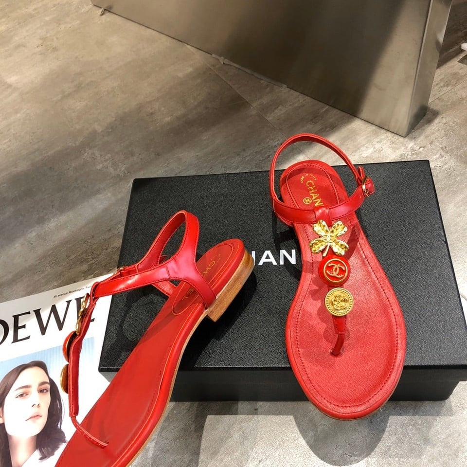 Chanel Camellia Thongs Sandals With Gold Leaf Clover Wine Red view 7