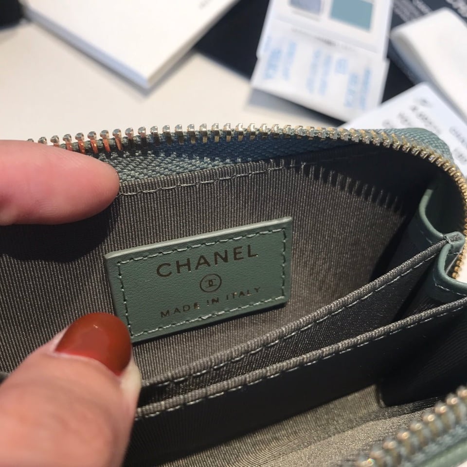 Chanel Zipped Coin Basic Purse 11 Turquoise Calfskin Gold Icon view 5