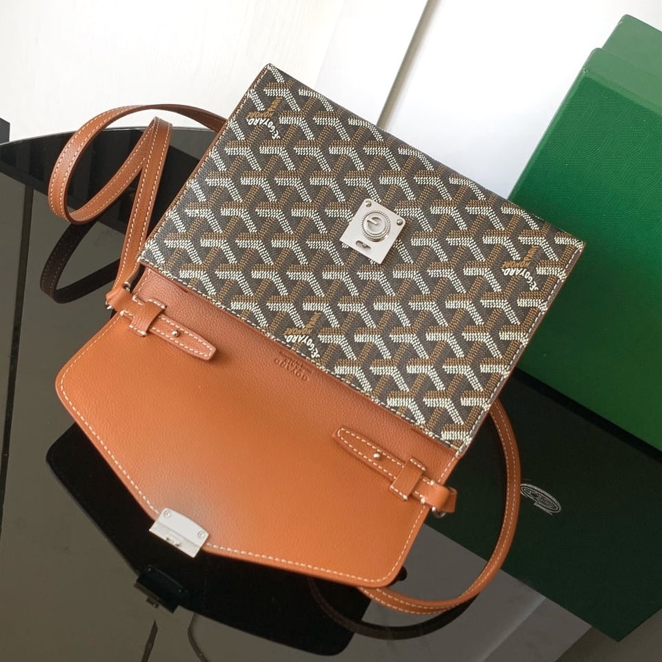 Goyard Chypre Wallet-Pouch 21 Cm Black Goyardine Canvas And Tan Calfskin view 6