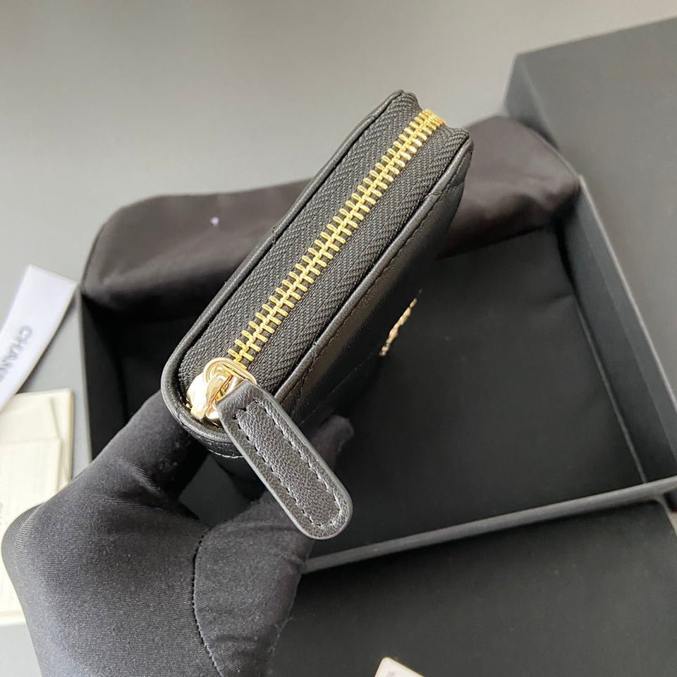 Chanel 19 Zipped Wallet 19.5Cm Black Calfskin Gold Hardware view 10