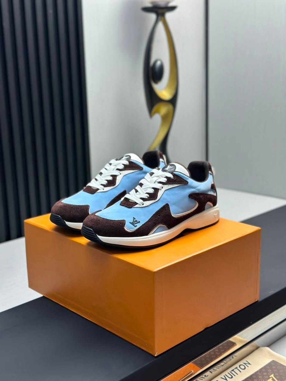 Louis Vuitton Drop 300 Sneakers Blue Brown Nylon 1AKP2L view 3