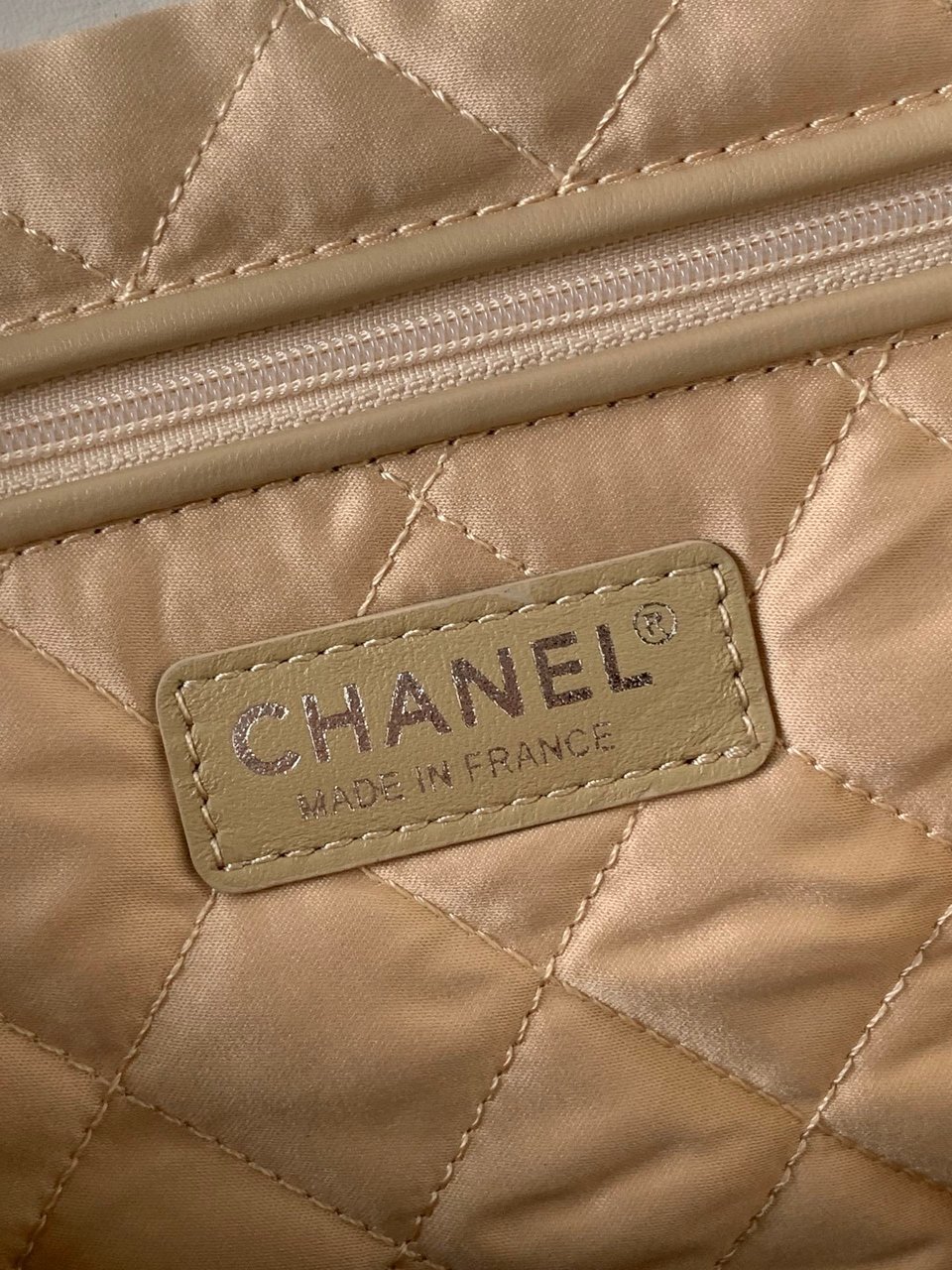 Chanel 22 Hobo White Calfskin Silver Hardware view 6