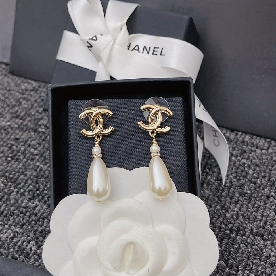 Chanel Cc Pearl Drop Earrings view 4