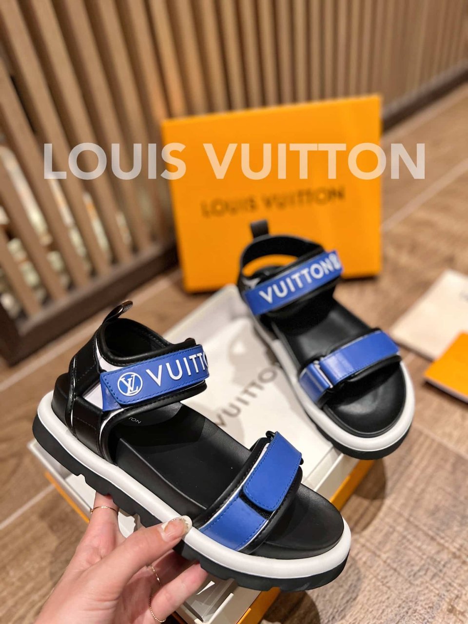 Louis Vuitton Pool Pillow Comfort Sandals Blue 1A9Ocu view 8