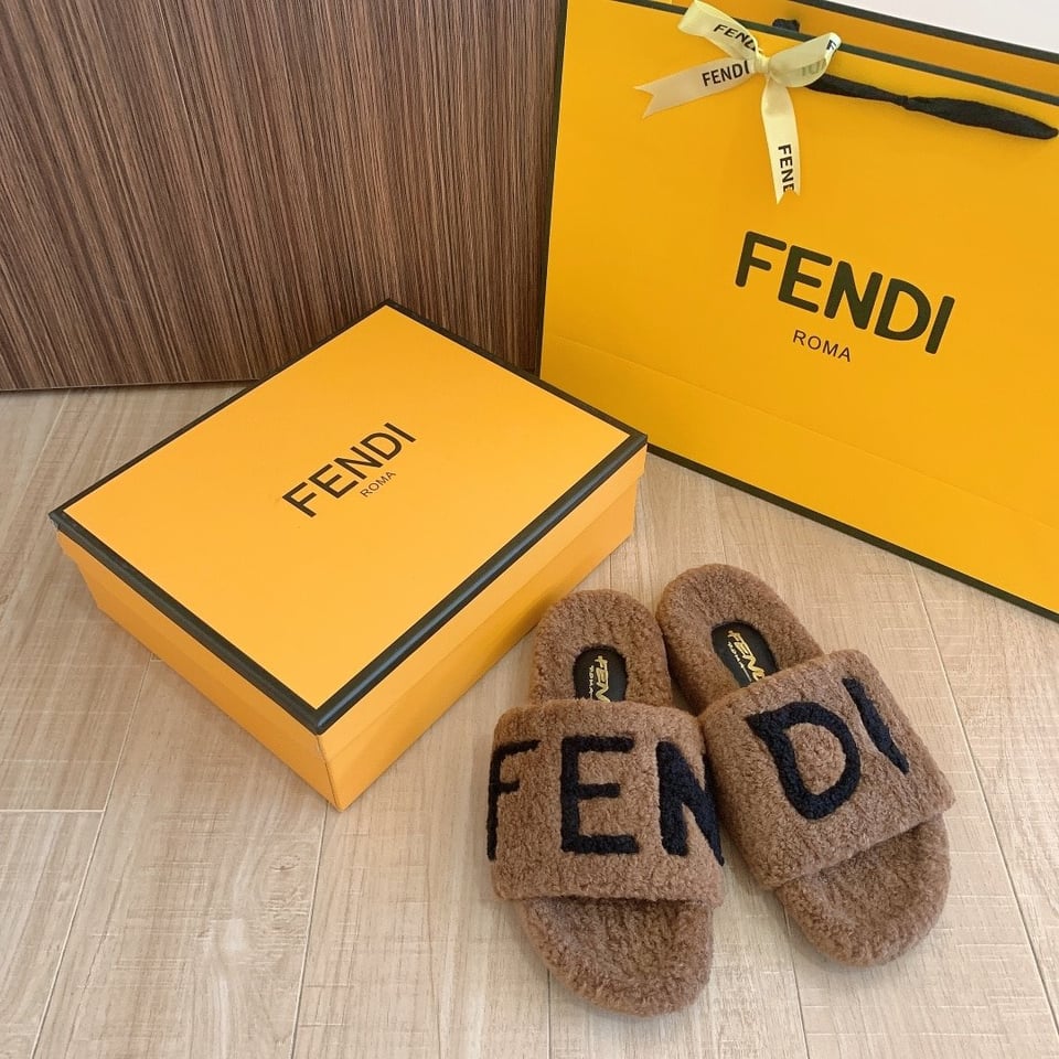 Fendi Fleece Slippers Brown view 5
