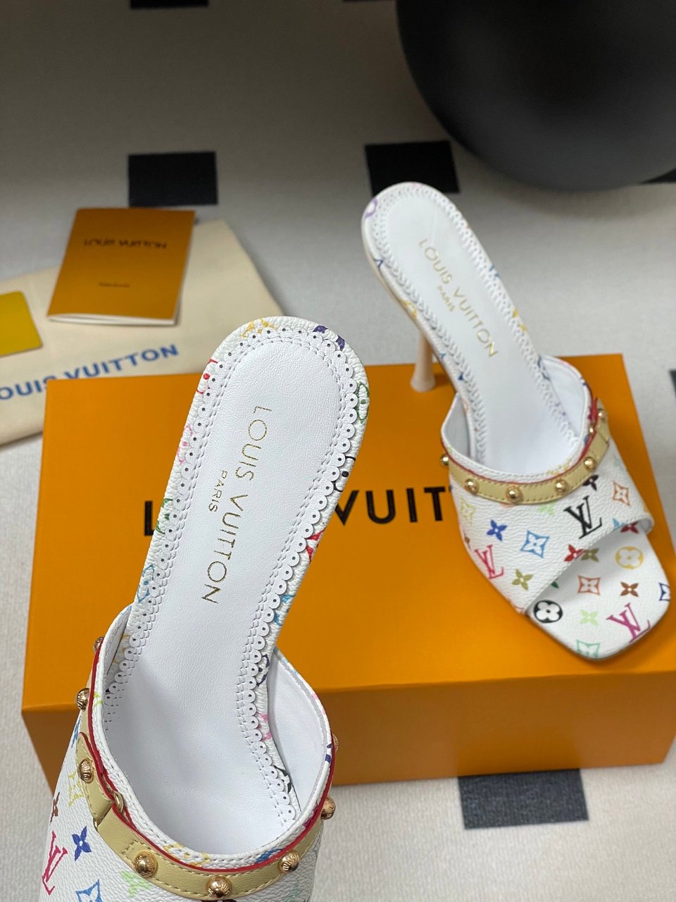 Louis Vuitton LV x TM 6AM Mule 1AGWT2 White view 4