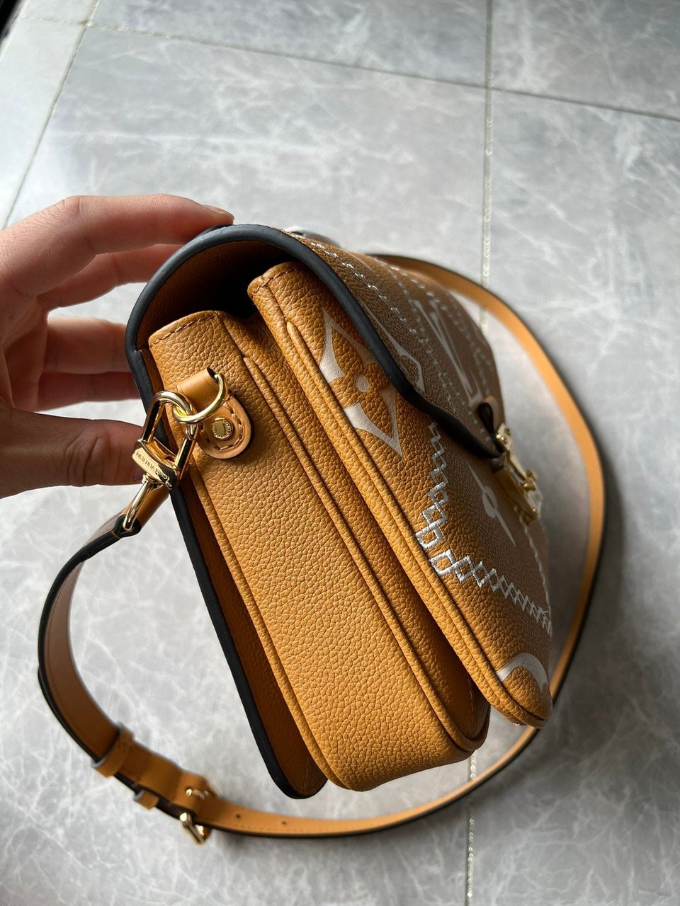 Louis Vuitton Pochette M Tis 25Cm Brown Bag view 4
