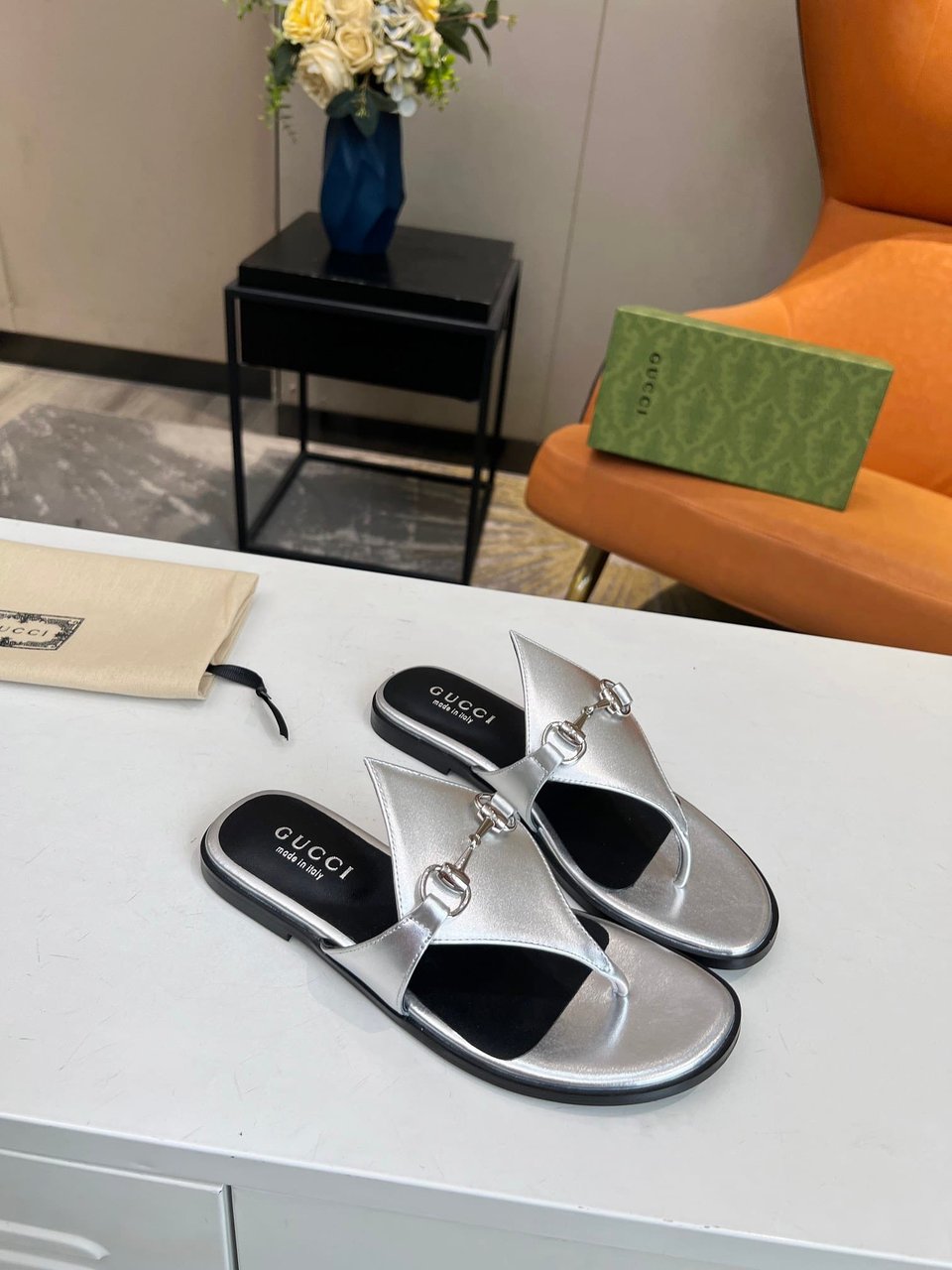 Gucci Women’S Thong Sandal With Horsebit Silver view 3