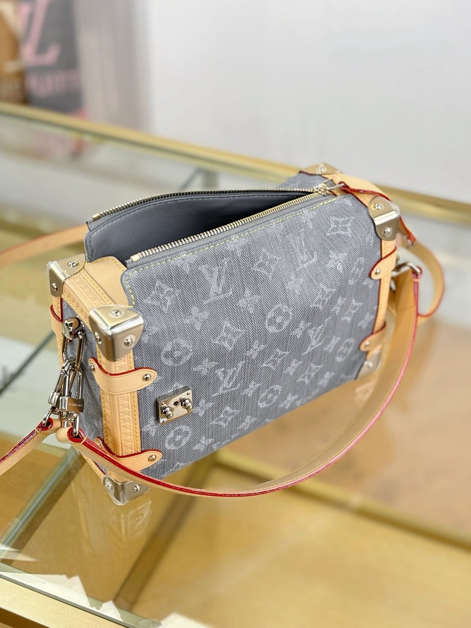 Louis Vuitton Grey Monogram Denim Side Trunk MM M13285 23.5cm/ 9.3in view 6