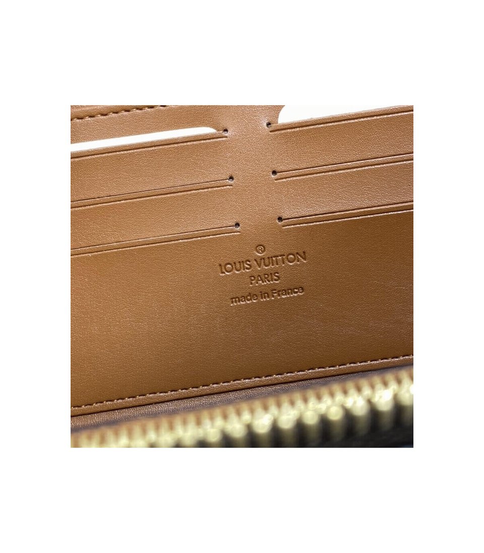 Louis Vuitton Monogram Zippy Wallet Trunk view 9