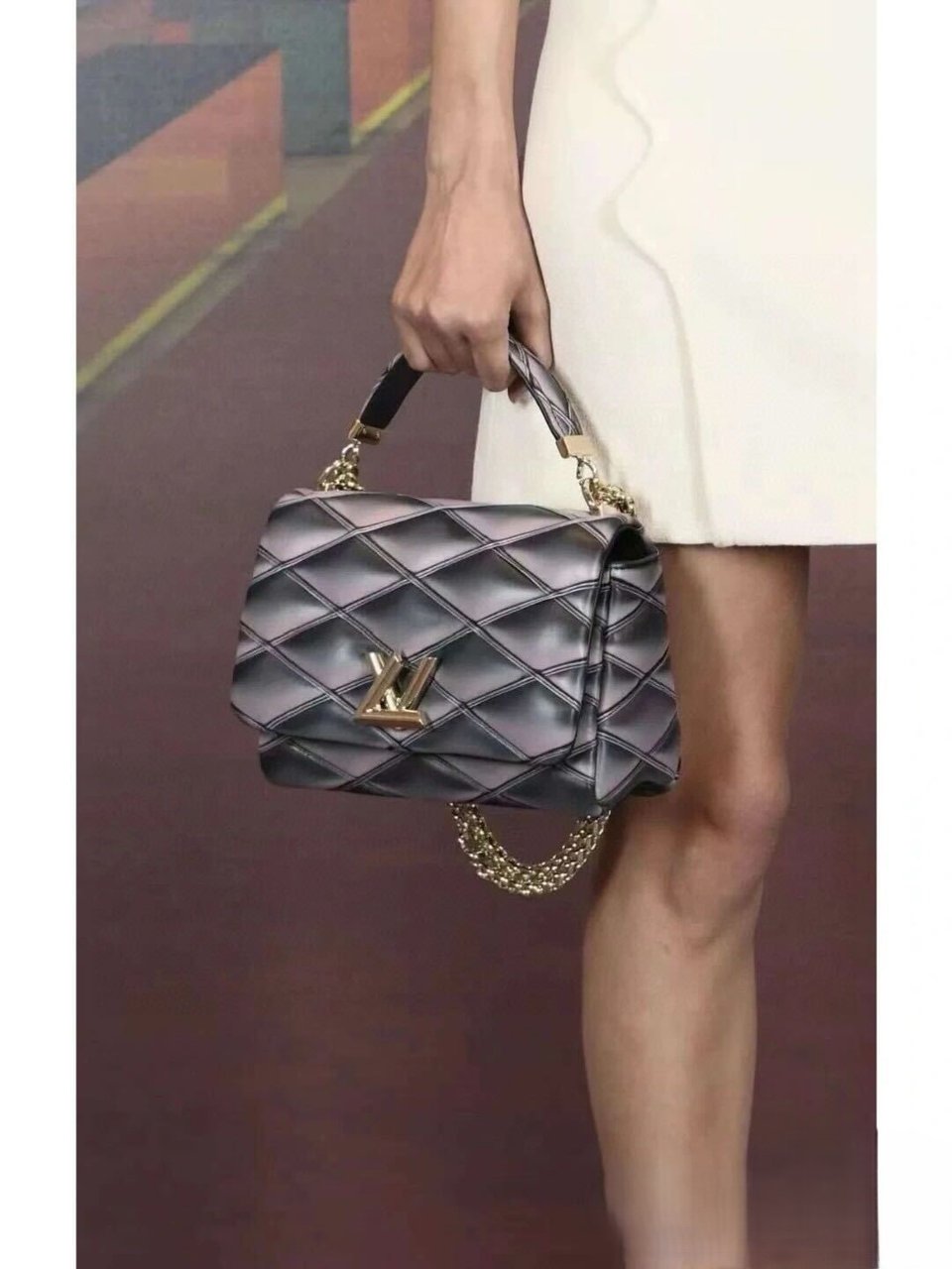 Louis Vuitton Go 14 Mm Malletage Black Pink 23Cm M23569 view 7
