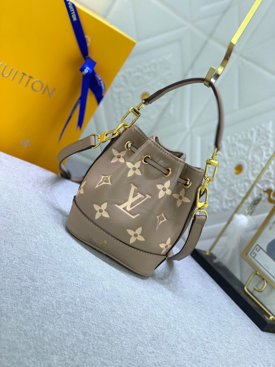Louis Vuitton Nano No Tourterelle Gray 16Cm view 4