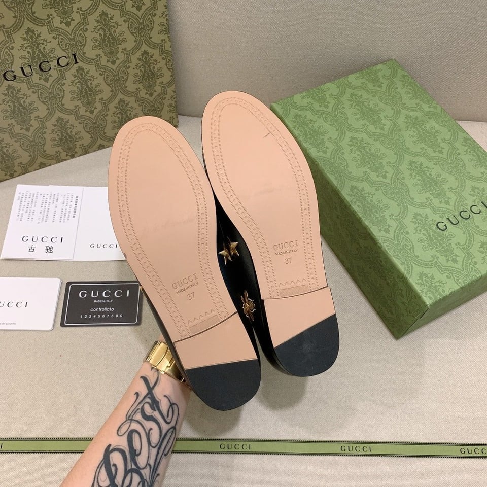 Gucci Jordaan Embroidered Leather Loafer Black 505281 D3V00 1000 view 3