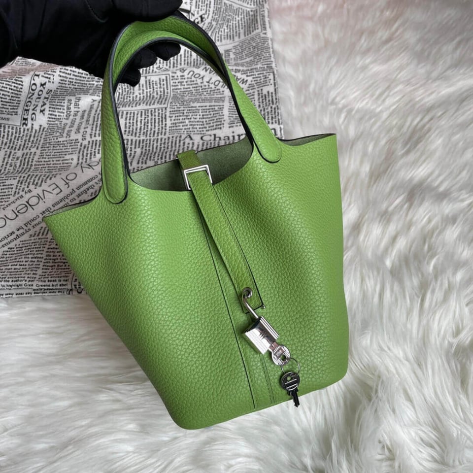 Hermes Picotin Lock Bag In Taurillon Clemence Vert Criquet 22Cm view 8