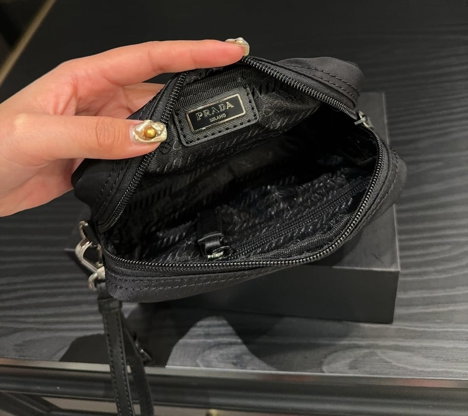 Prada Re Nylon Toiletry Bag Black 16Cm view 3