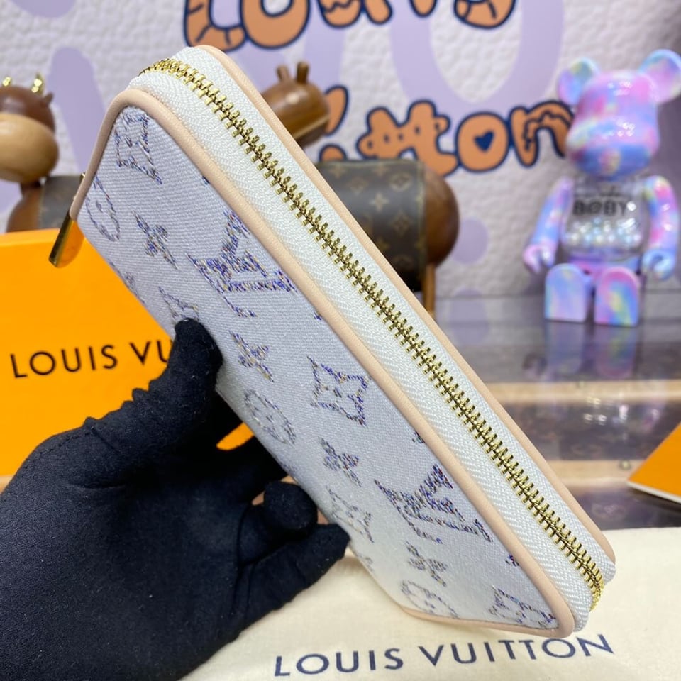 Louis Vuttion Monogram Jacquard Fabric Zippy Wallet view 6