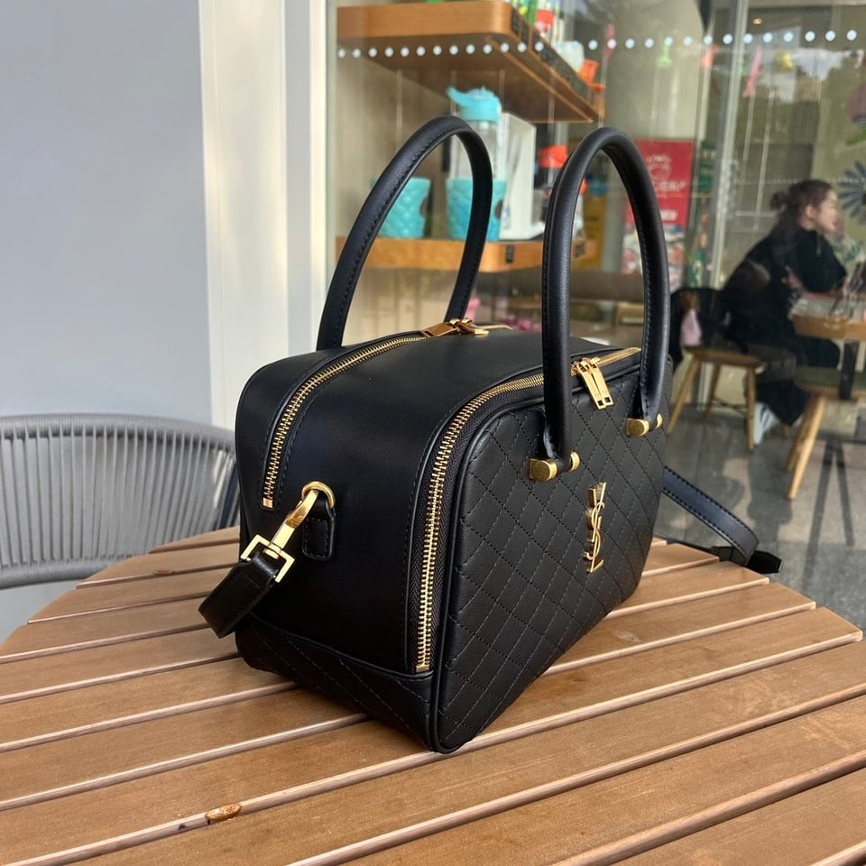 Saint Laurent Lyia Duffle In Quilted Black 31Cm view 9