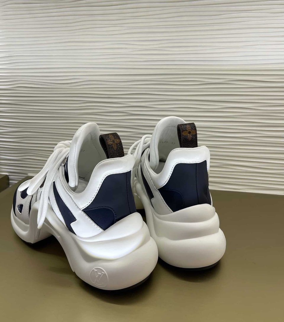 Louis Vuitton Archlight Sneaker Dark Blue 1A9Rx9 view 3