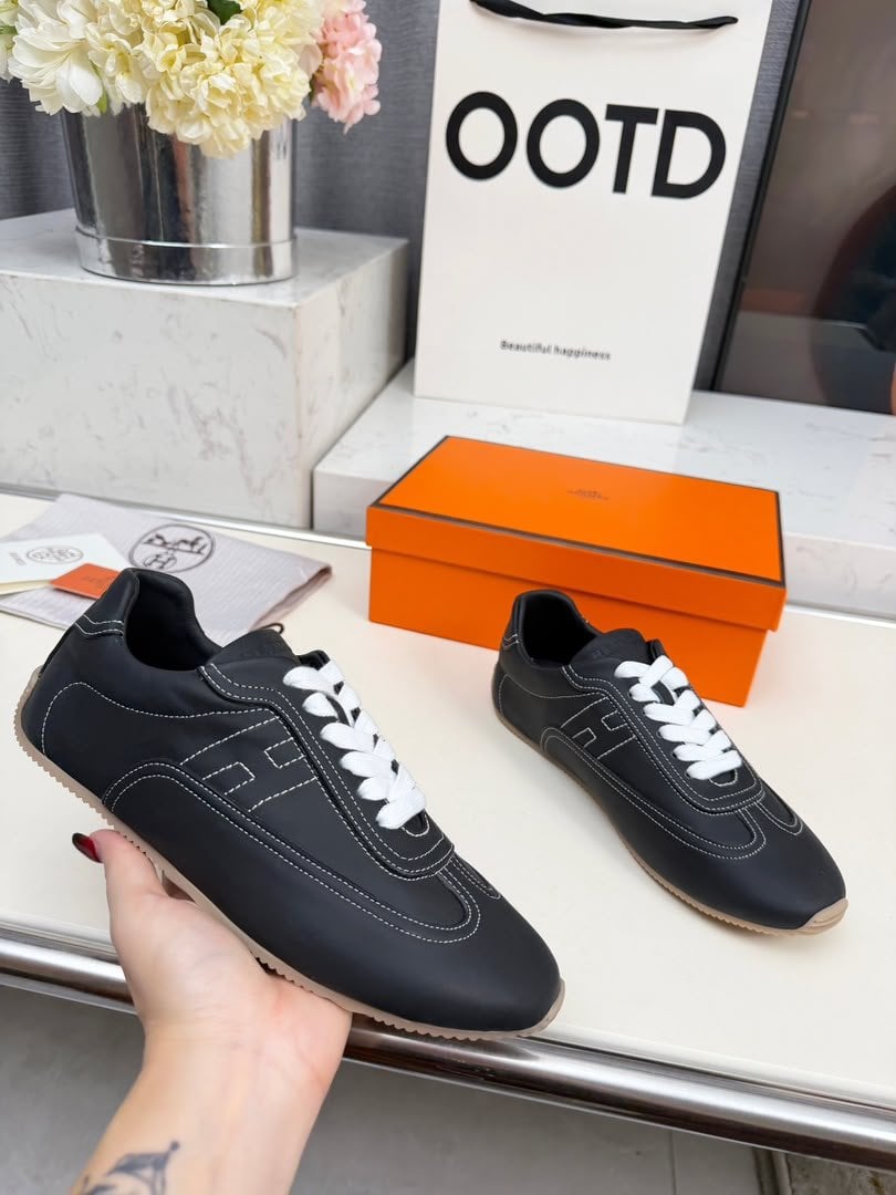 Hermes Master Sneakers Noir Color Calfskin H261009Z view 3