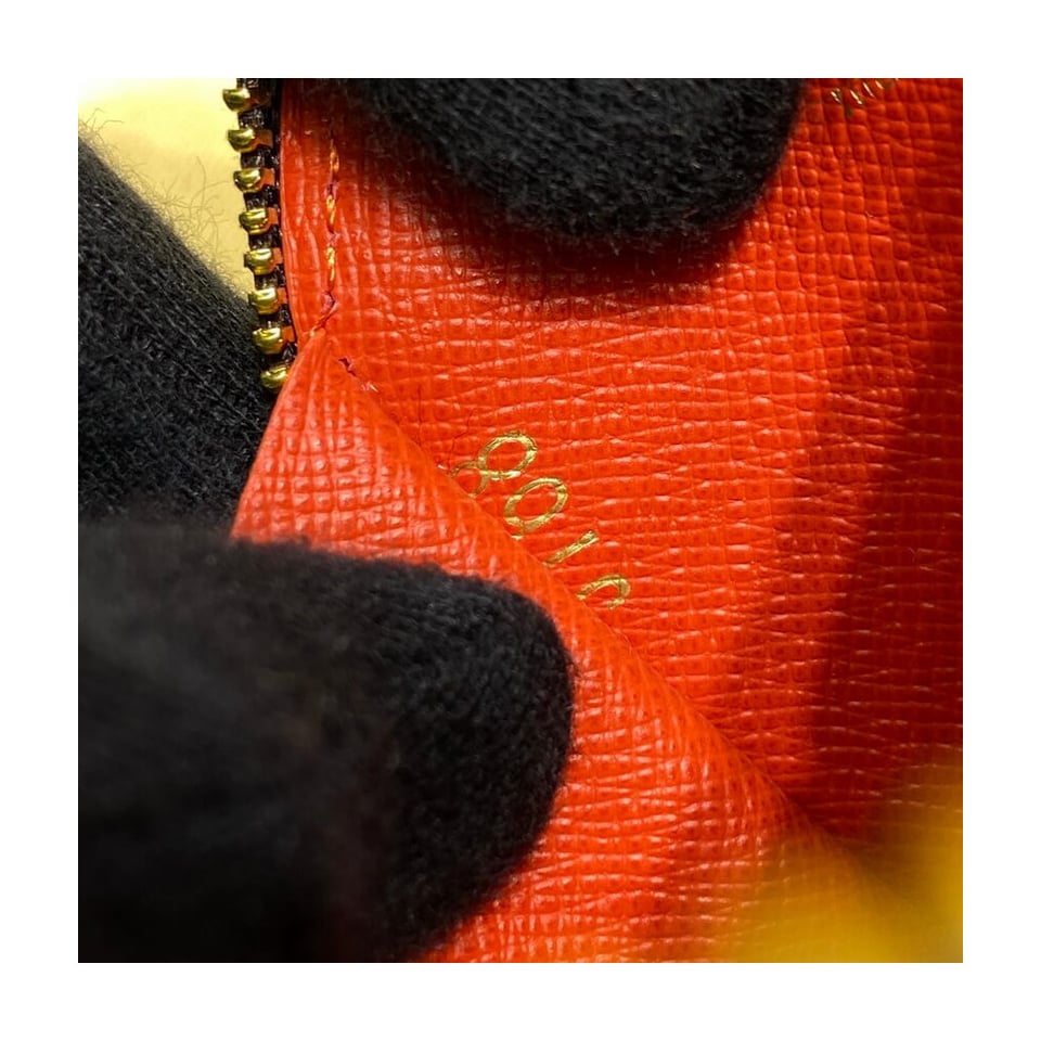 Louis Vuitton Monogram Round Coin Purse view 8