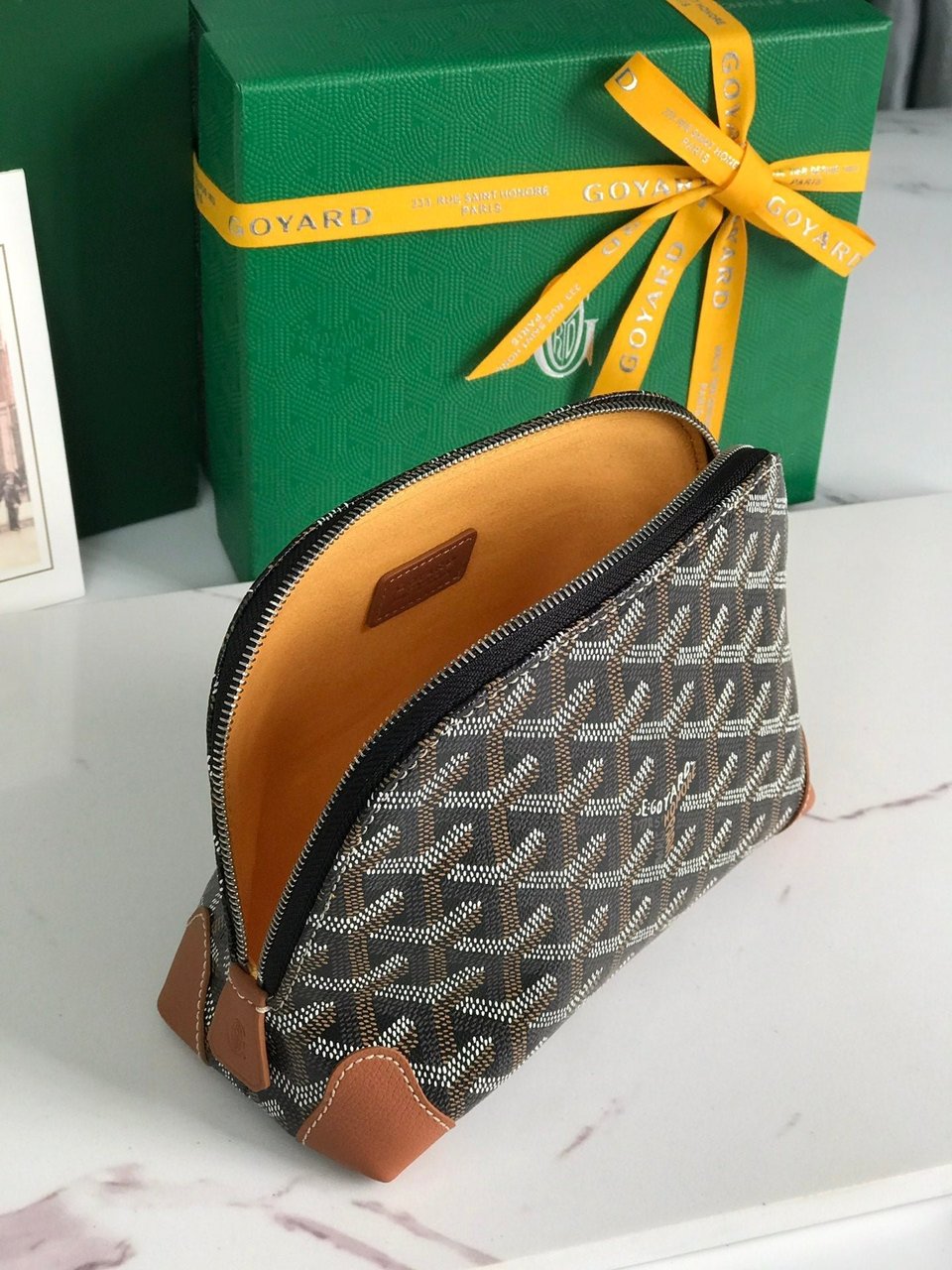 Goyard Vendôme Cosmetic Pouch 17cm Black Goyardine Canvas And Tan Calfskin Trim view 5