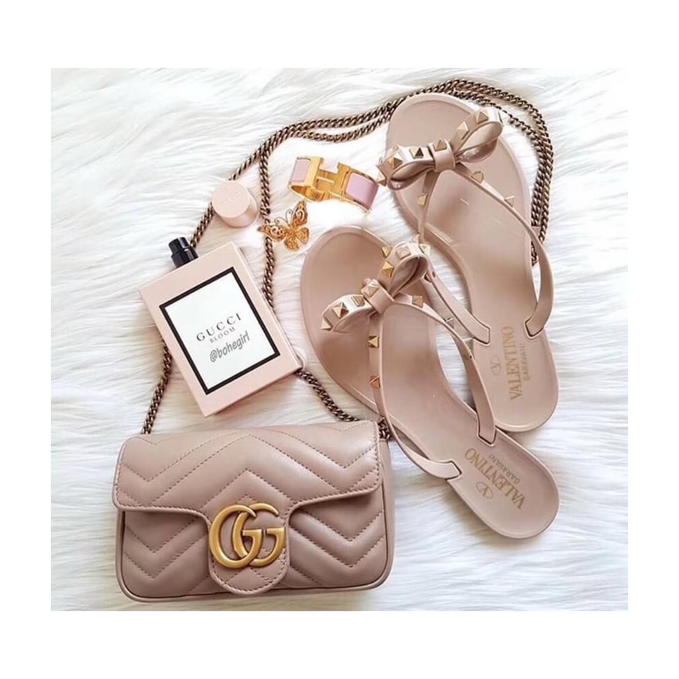 Gucci GG Marmont Matelasse Chevron Leather Super Mini Bag Nude Pink view 3