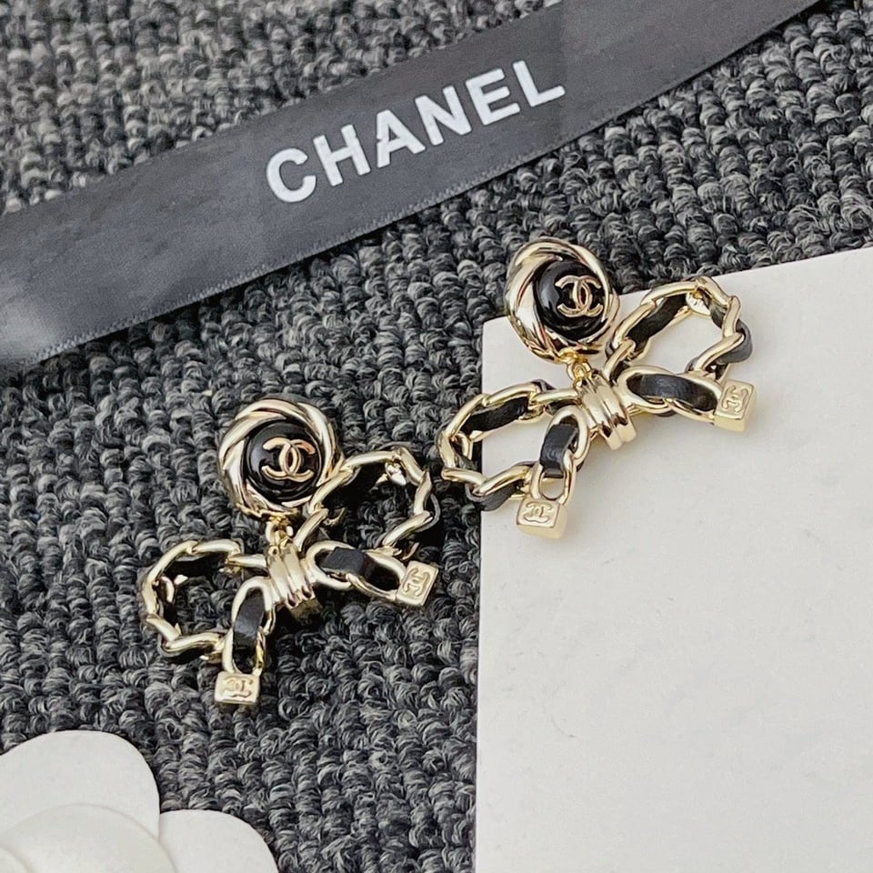 Chanel Metal Earrings Gold And Black view 7