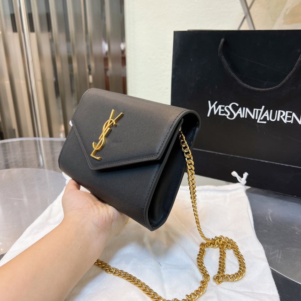 Saint Laurent Uptown Chain Wallet In Grain De Poudre Embossed Black 19Cm view 9