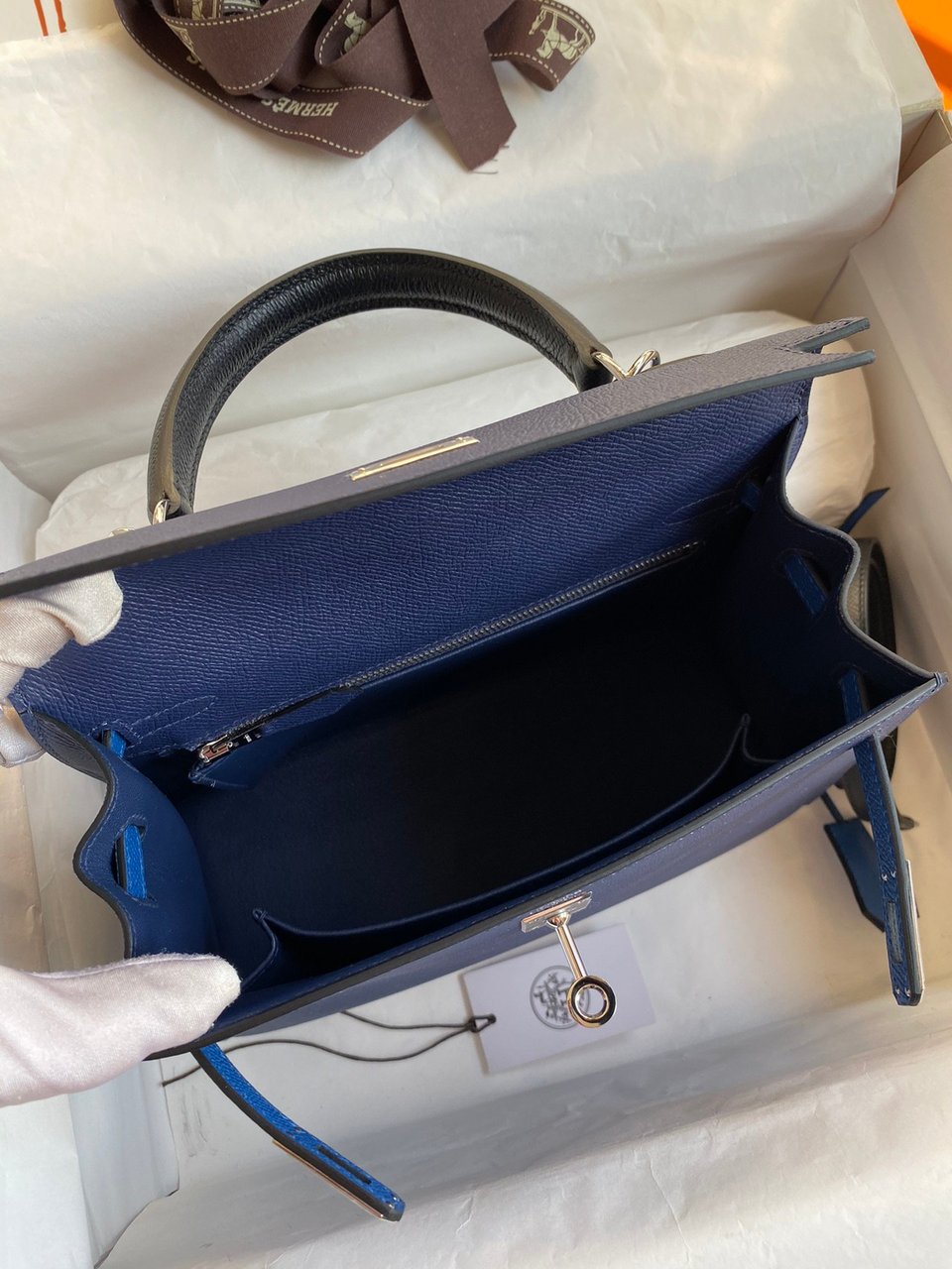 Hermes Kelly 25 Bag In Navy Blue Epsom Leather For Women 25cm/10in view 4