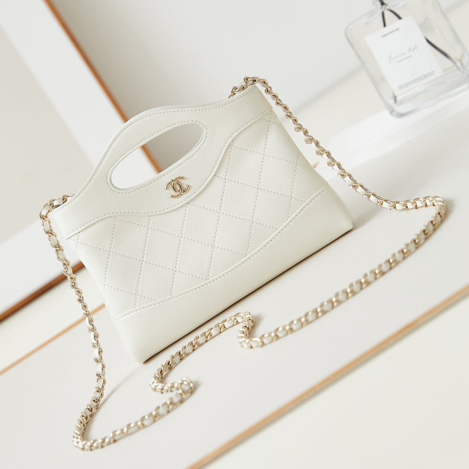 Chanel 24S31 Nano Shopping Bag 17.5Cm White Lambskin Gold Hardware
