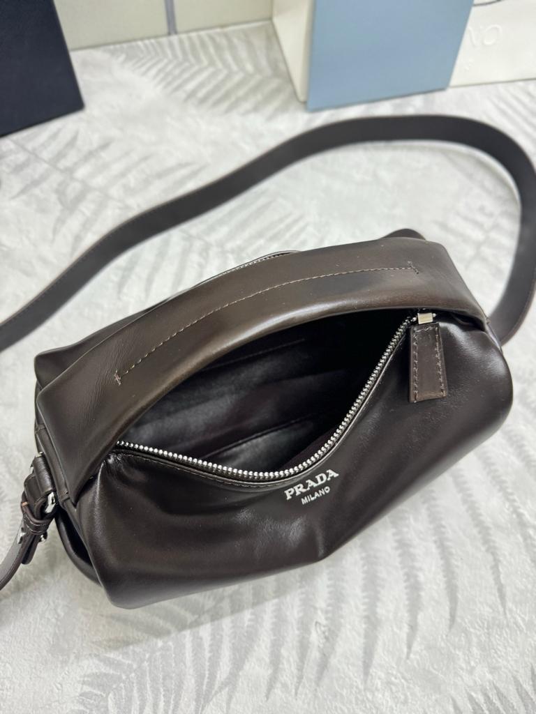 Prada Classic Leather Shoulder Bag 24cm view 8