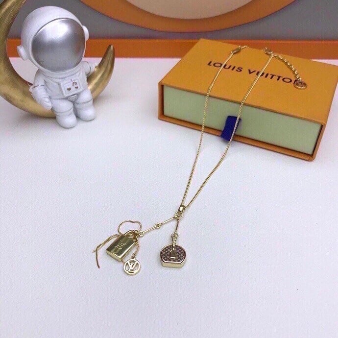 Louis Vuitton Gold Necklace view 4